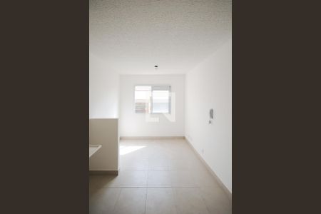 Sala e Cozinha de apartamento para alugar com 2 quartos, 32m² em Parque Fongaro, São Paulo