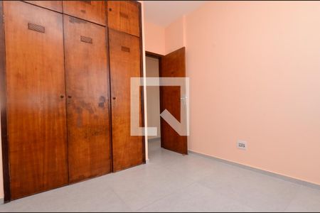 Quarto 1 de apartamento para alugar com 3 quartos, 75m² em Santa Efigênia, Belo Horizonte