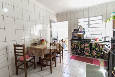 Casa à venda com 200m², 2 quartos e 1 vaga Casa à venda com 200m², 2 quartos e 1 vagaCozinha Casa 1