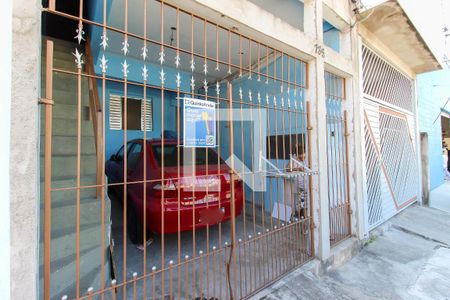 Casa à venda com 200m², 2 quartos e 1 vaga Casa à venda com 200m², 2 quartos e 1 vagaFachada