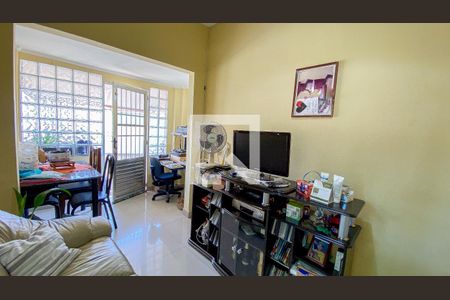 Sala de casa para alugar com 2 quartos, 20m² em Boa Vista, Santo André