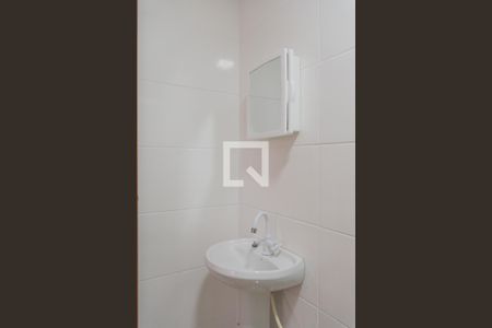 Banheiro de apartamento à venda com 1 quarto, 40m² em Tristeza, Porto Alegre