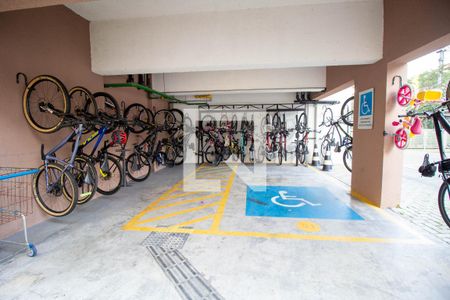 Apartamento à venda com 35m², 2 quartos e sem vaga Apartamento à venda com 35m², 2 quartos e sem vagaÁrea Comum - Bicicletário