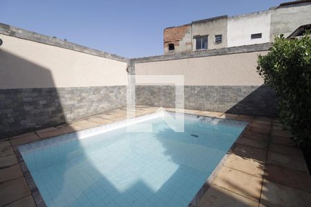 Casa de condomínio à venda com 237m², 3 quartos e 3 vagasPiscina
