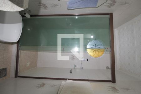 Casa de condomínio à venda com 237m², 3 quartos e 3 vagasBanheiro da Suíte