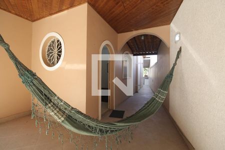 Casa de condomínio à venda com 237m², 3 quartos e 3 vagasQuintal