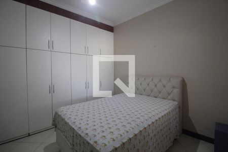 Casa de condomínio à venda com 237m², 3 quartos e 3 vagasSuíte