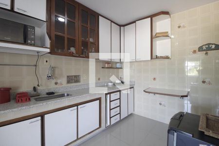 Casa de condomínio à venda com 237m², 3 quartos e 3 vagasCozinha