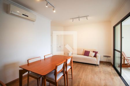 Sala de apartamento para alugar com 2 quartos, 95m² em Indianópolis, São Paulo