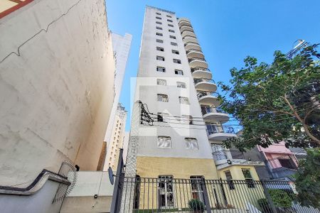 Apartamento para alugar com 100m², 3 quartos e 2 vagas Apartamento para alugar com 100m², 3 quartos e 2 vagasFachada