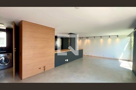 Sala de apartamento para alugar com 2 quartos, 117m² em Cerqueira César, São Paulo