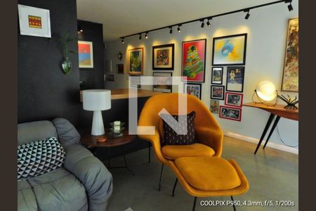 Sala de estar de apartamento à venda com 2 quartos, 117m² em Cerqueira César, São Paulo