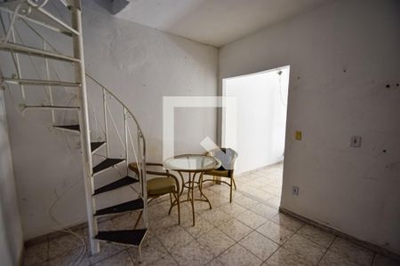 Sala de casa de condomínio à venda com 1 quarto, 55m² em Piedade, Rio de Janeiro