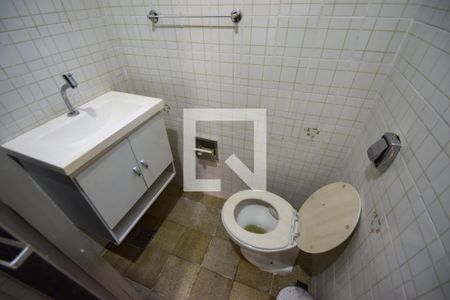 Banheiro de casa de condomínio à venda com 1 quarto, 55m² em Piedade, Rio de Janeiro