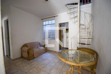 Sala de casa de condomínio à venda com 1 quarto, 55m² em Piedade, Rio de Janeiro