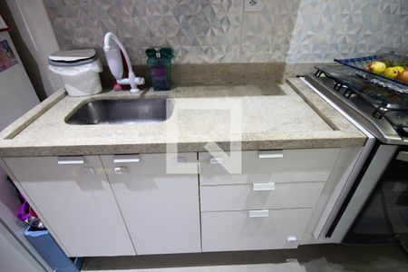 Cozinha de apartamento à venda com 2 quartos, 54m² em Vila Santana, São Paulo