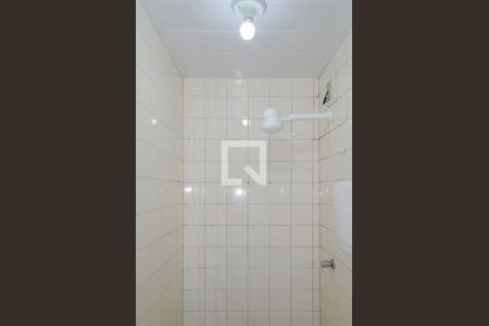 Banheiro de kitnet/studio para alugar com 1 quarto, 15m² em Trindade, Florianópolis