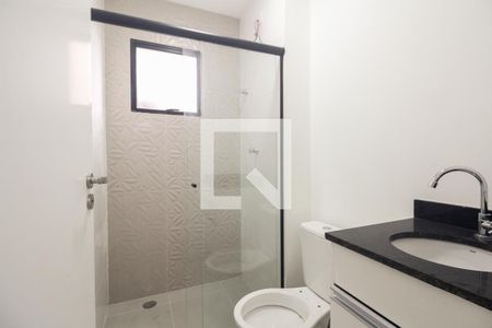 Banheiro de kitnet/studio para alugar com 1 quarto, 24m² em Cidade Mãe do Céu, São Paulo