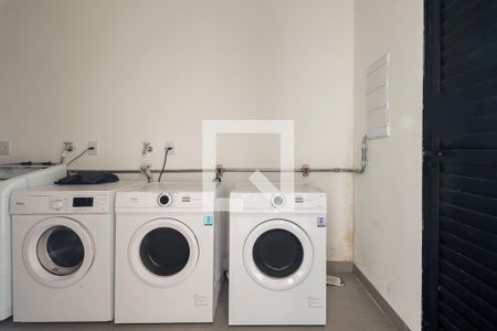 Condomínio - Lavanderia de kitnet/studio para alugar com 1 quarto, 24m² em Cidade Mãe do Céu, São Paulo