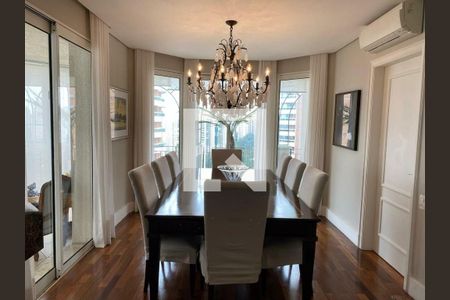 Apartamento à venda com 260m², 3 quartos e 4 vagas