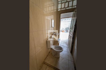 Banheiro de casa para alugar com 1 quarto, 25m² em Vila Bela, São Paulo