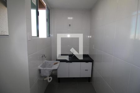 Sala / Cozinha / Área de Serviço de apartamento para alugar com 2 quartos, 54m² em Vila Nivi, São Paulo