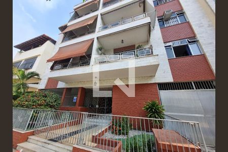 Apartamento à venda com 79m², 2 quartos e 1 vagaFachada