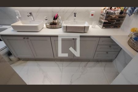 Apartamento à venda com 80m², 1 quarto e 1 vagaBanheiro 2