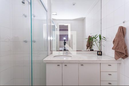 Apartamento para alugar com 104m², 3 quartos e 2 vagas Apartamento para alugar com 104m², 3 quartos e 2 vagasBanheiro do quarto 3 Suíte