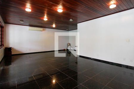 Sala de casa de condomínio à venda com 3 quartos, 312m² em Barra da Tijuca, Rio de Janeiro