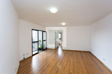 Sala de apartamento para alugar com 3 quartos, 70m² em Jardim Henriqueta, Taboão da Serra