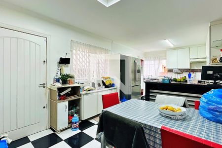 Cozinha de casa à venda com 4 quartos, 170m² em Vila Rosália, Guarulhos
