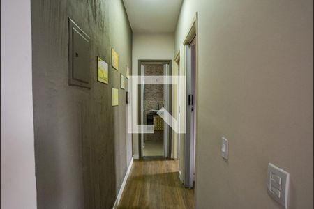 Corredor de apartamento à venda com 2 quartos, 56m² em Vila Lutécia, Santo André