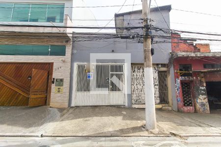 Fachada de casa para alugar com 1 quarto, 40m² em Itaquera, São Paulo