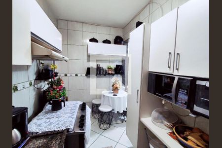 Apartamento à venda com 99m², 4 quartos e sem vagaCozinha 