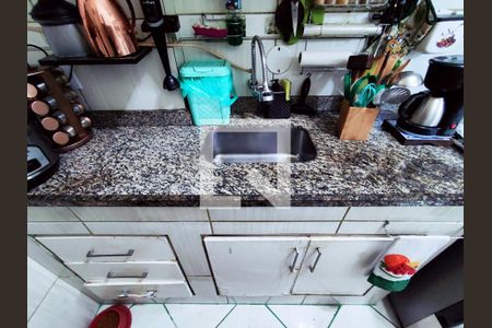 Apartamento à venda com 99m², 4 quartos e sem vagaCozinha 