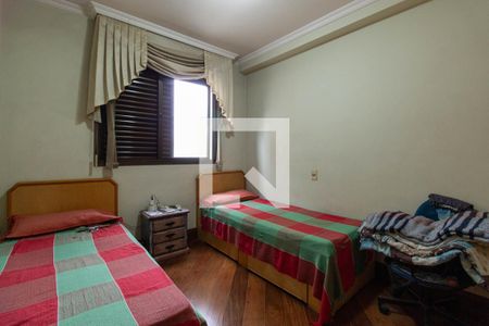 Apartamento à venda com 145m², 5 quartos e 3 vagasQuarto 2