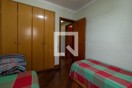 Apartamento à venda com 145m², 5 quartos e 3 vagasQuarto 2