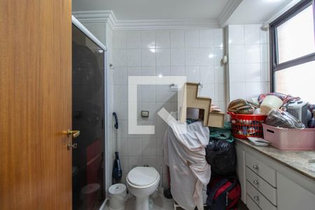 Apartamento à venda com 145m², 5 quartos e 3 vagasBanheiro da Suíte 1