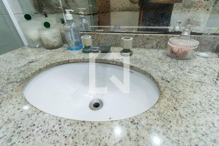 Apartamento à venda com 145m², 5 quartos e 3 vagasBanheiro 