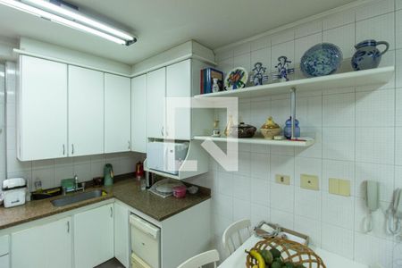 Apartamento à venda com 145m², 5 quartos e 3 vagasCozinha 