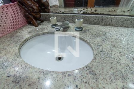 Apartamento à venda com 145m², 5 quartos e 3 vagasBanheiro da Suíte 1