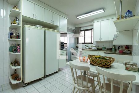 Apartamento à venda com 145m², 5 quartos e 3 vagasCozinha 
