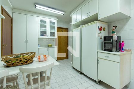 Apartamento à venda com 145m², 5 quartos e 3 vagasCozinha 