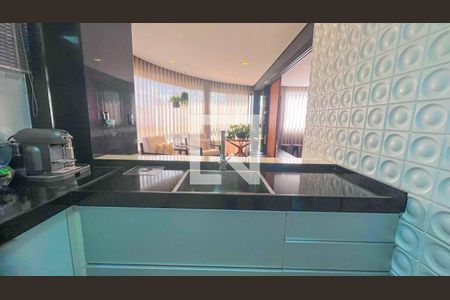 Apartamento à venda com 147m², 4 quartos e 4 vagasCozinha 