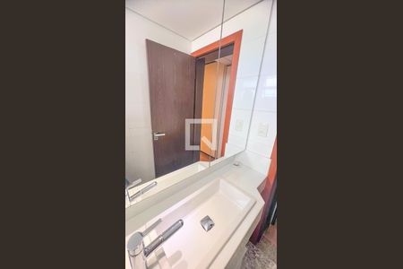 Apartamento à venda com 147m², 4 quartos e 4 vagasBanheiro 