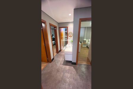 Apartamento à venda com 147m², 4 quartos e 4 vagasCorredor 