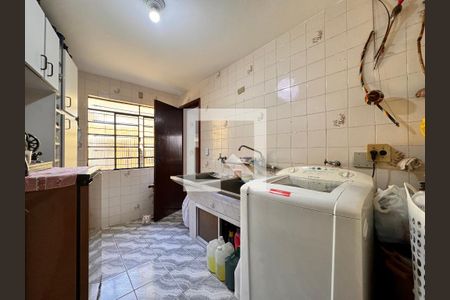 Casa à venda com 224m², 3 quartos e 2 vagasLavanderia