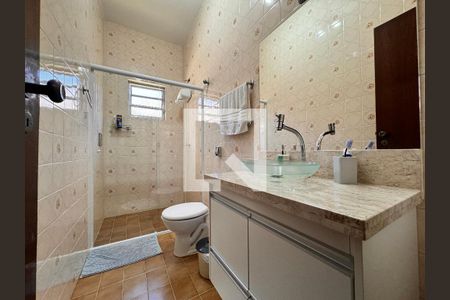 Casa à venda com 224m², 3 quartos e 2 vagasBanheiro