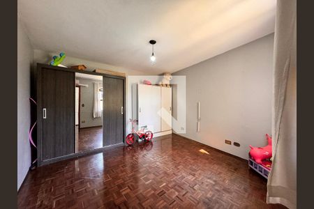 Casa à venda com 224m², 3 quartos e 2 vagasQuarto 2